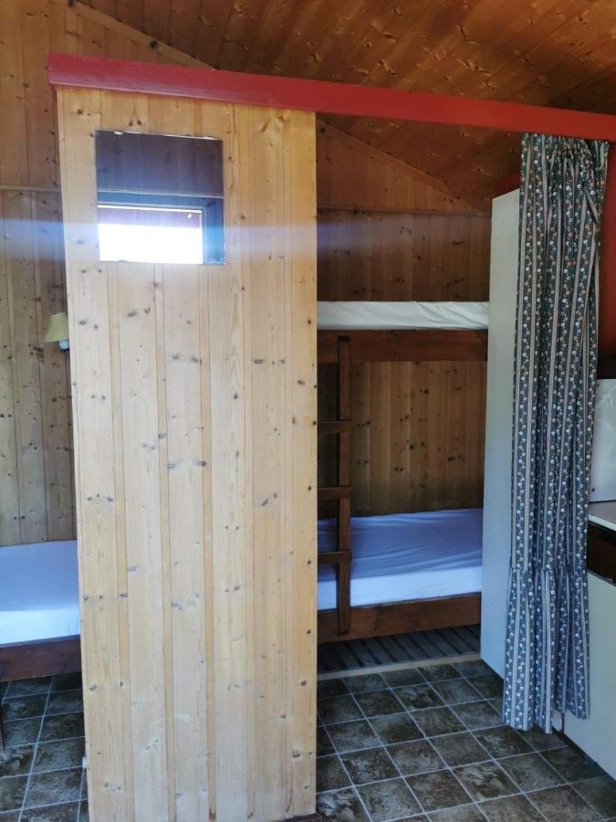 Loken Camping - Trivelig Og Idyllisk Ved Vannet Hotel Olden Kültér fotó
