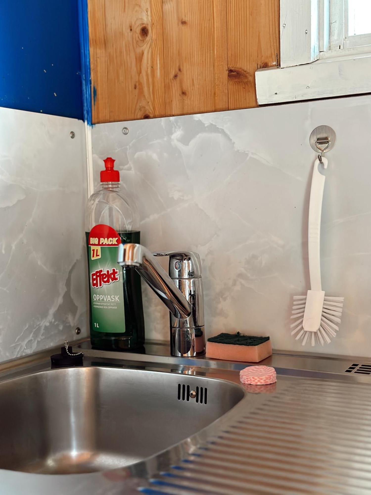 Loken Camping - Trivelig Og Idyllisk Ved Vannet Hotel Olden Kültér fotó